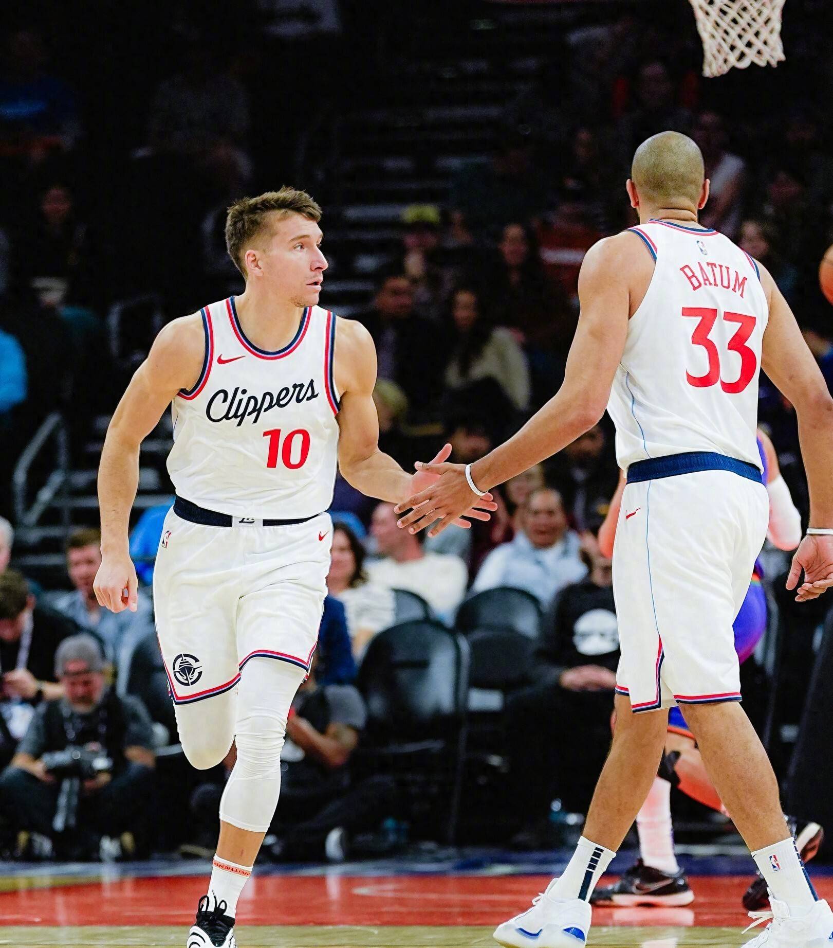 快船惊险获胜,莱纳德贡献关键抢断的简单介绍 快船惊险获胜,莱纳德贡献关键抢断的简单介绍