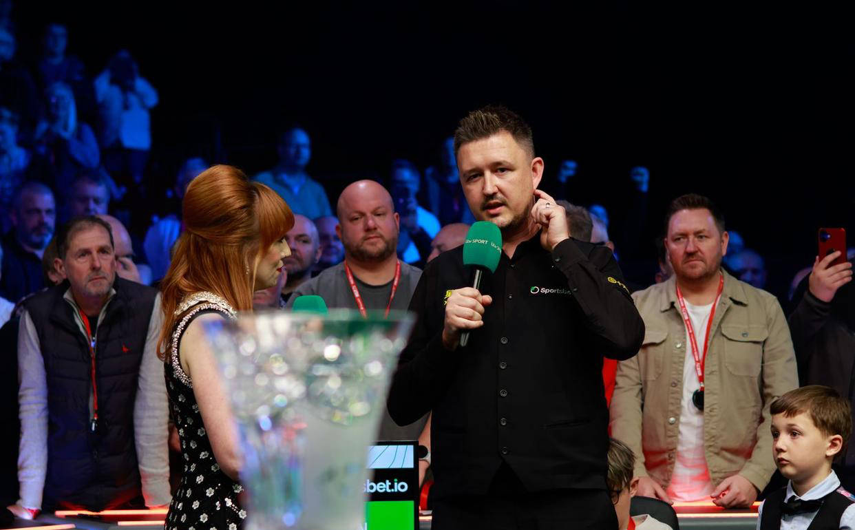 队员实力冲击冠军,赛场气氛紧张刺激 队员实力冲击冠军,赛场气氛紧张刺激