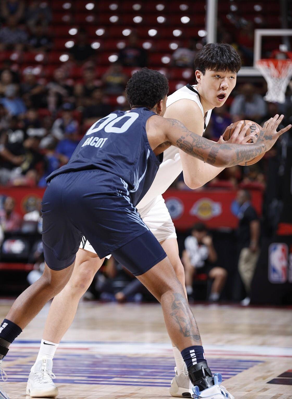 开拓者战胜灰熊,继续追赶季后赛资格 开拓者战胜灰熊,继续追赶季后赛资格