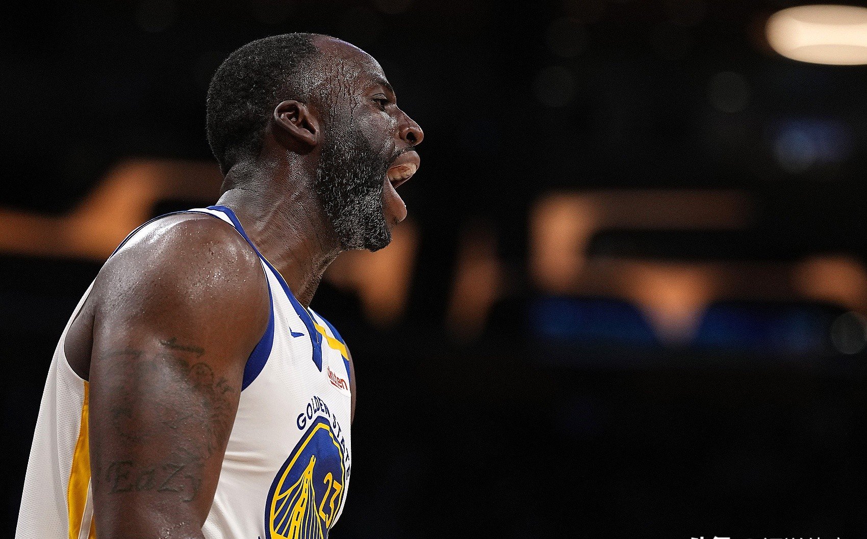 开拓者逆转圣奇努，利拉德独得38分