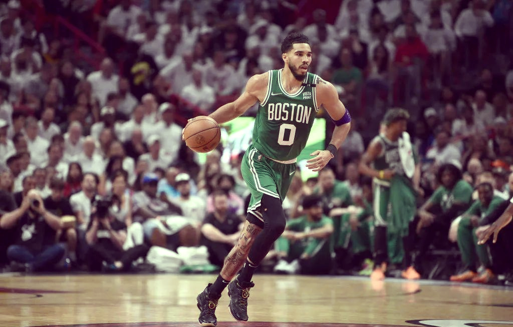 凯尔特人拿下胜利,险胜热火 凯尔特人拿下胜利,险胜热火